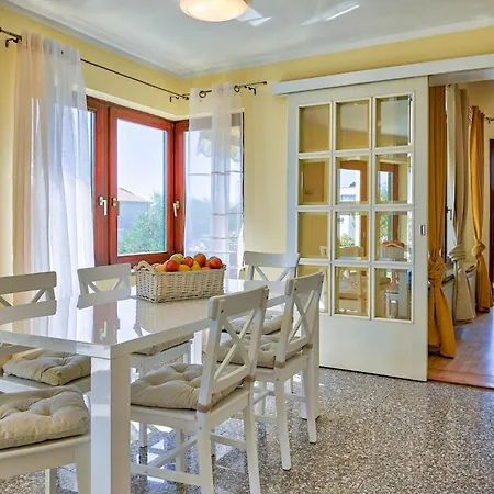 빌라 Oscar Zadarvillas *